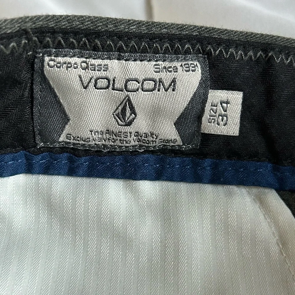 Volcom - Men Shorts